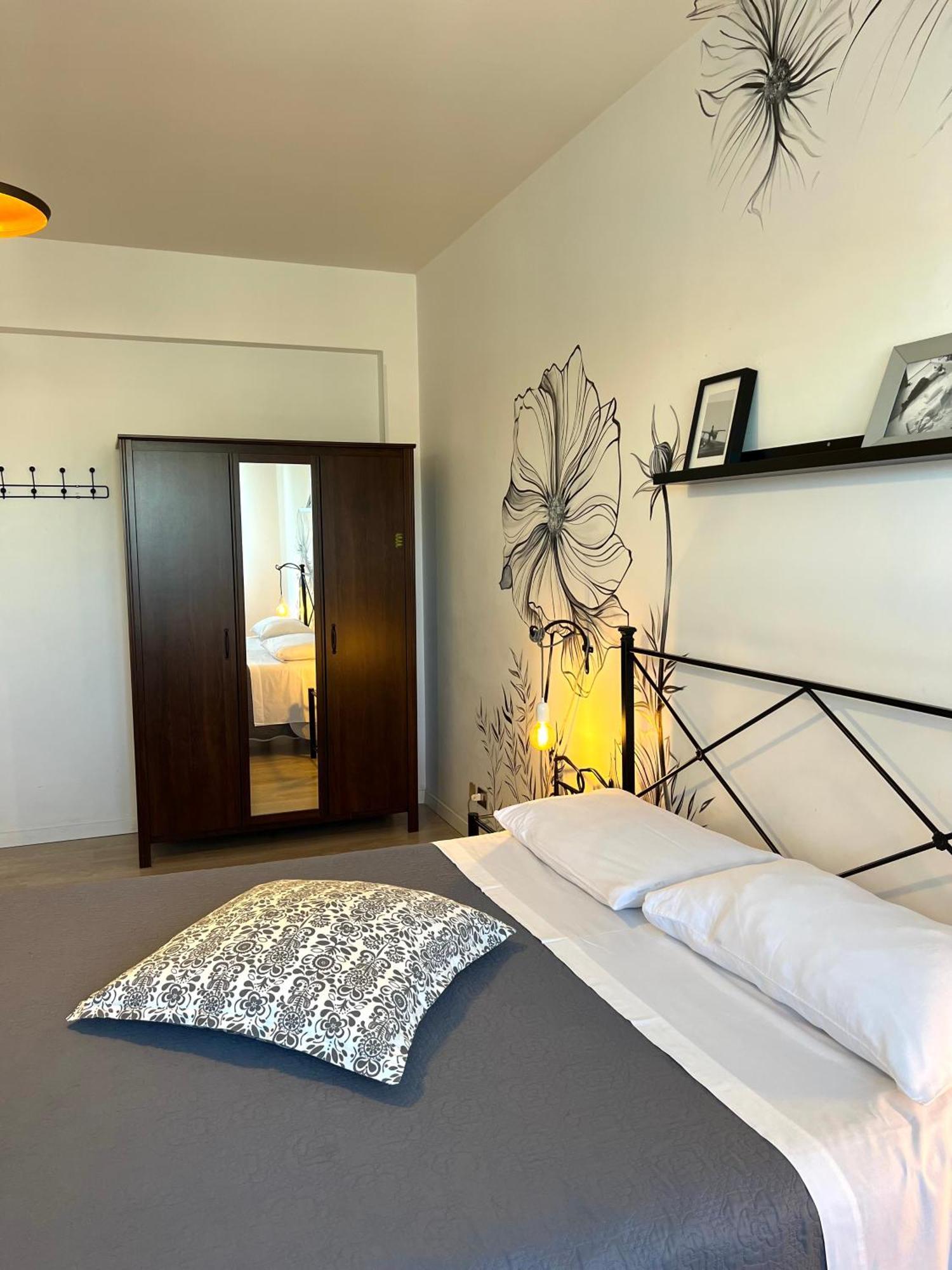 רומא Eufonia Vinyl Friendly Apartment מראה חיצוני תמונה